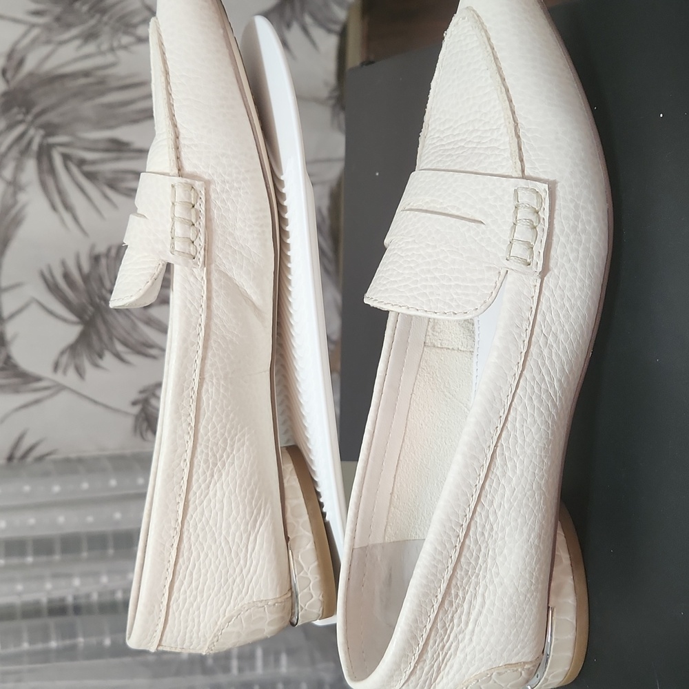 DONALD J. PLINER Renee Leather Loafers Shoes Size 7.5 M